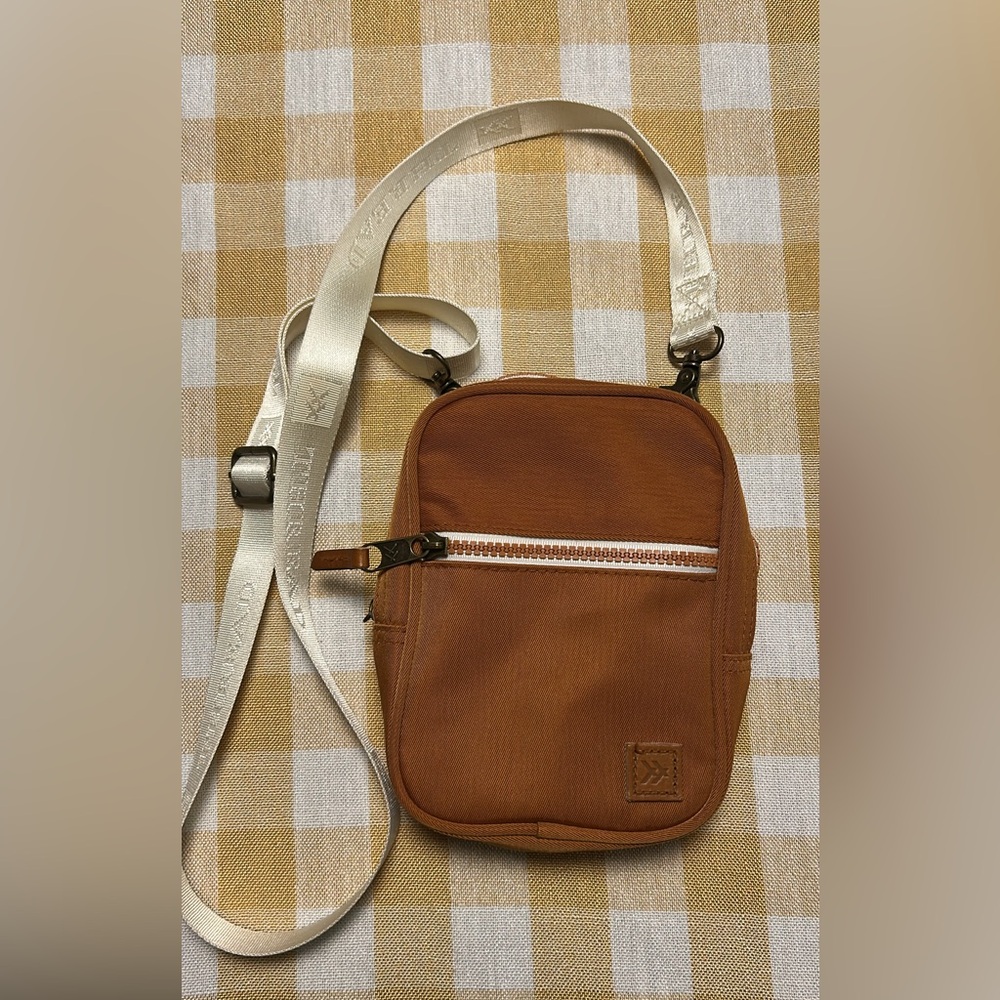 Thread Honey Crossbody Bag